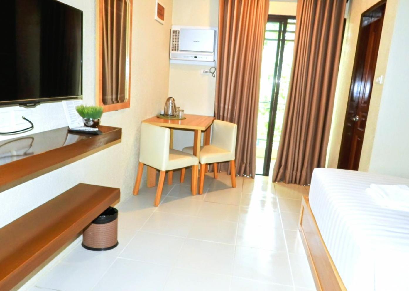 Pearl Vista De Coron Resort Hotel Exterior photo