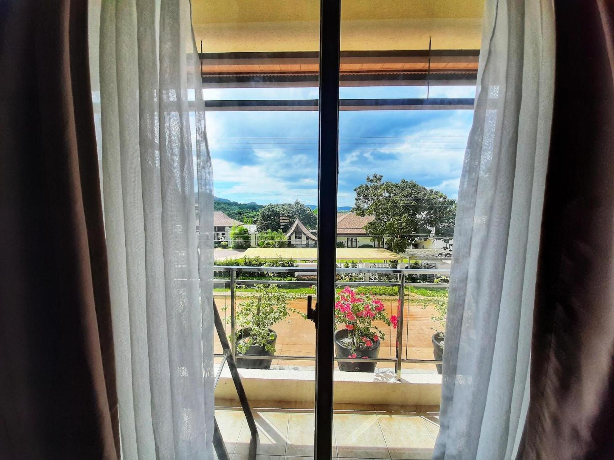 Pearl Vista De Coron Resort Hotel Exterior photo